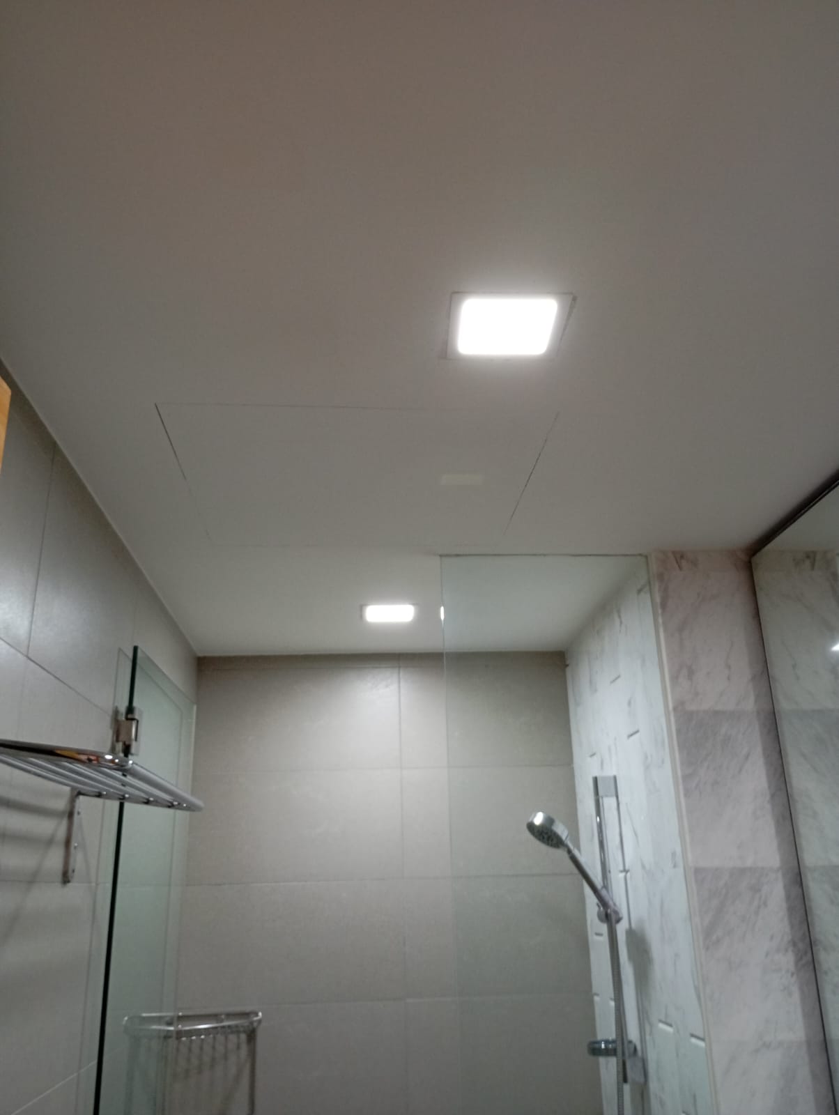 Bathroom Light Replacement in Singapore: Safety, Style, and Brightness